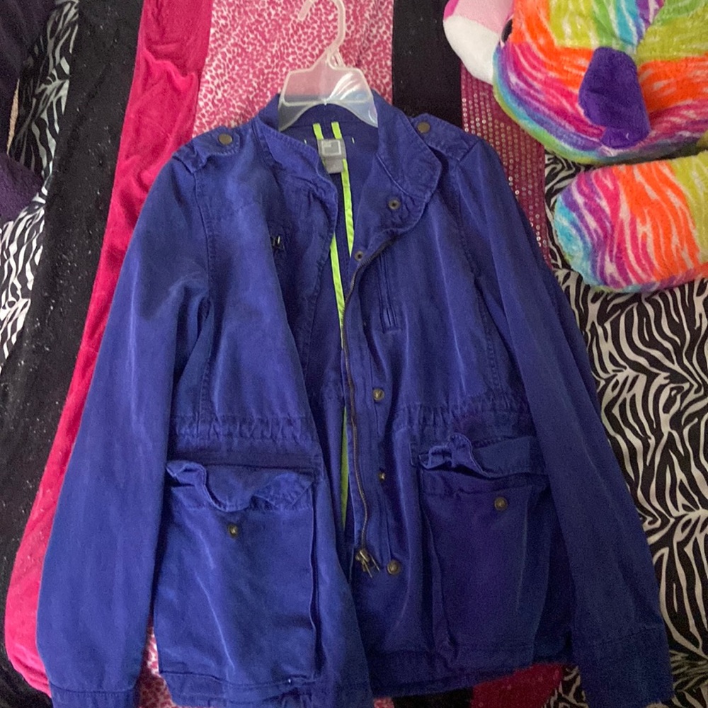 blue long leave jacket 🥰 it’s getting cool so grab a cute affordable jacket